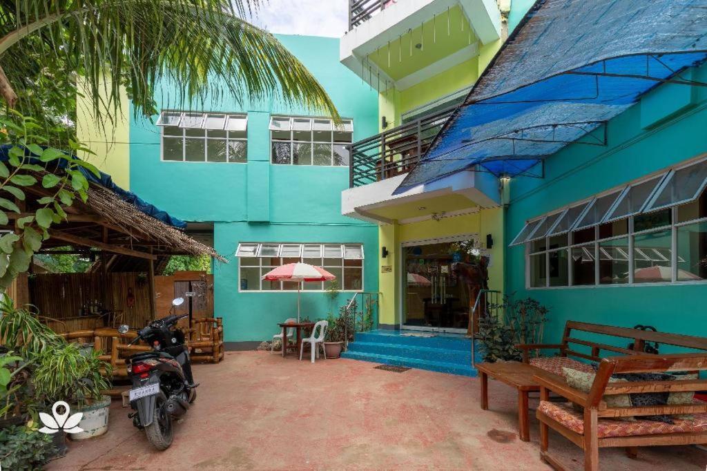 Ezy Stay Puerto Princesa Tiniguiban Exterior foto